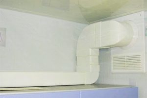 Установка воздуховода для кухонной вытяжки в Симферополе