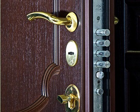 Замена замка на металлической двери Legran в Симферополе