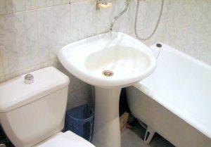 Установка раковины тюльпан в ванной в Симферополе